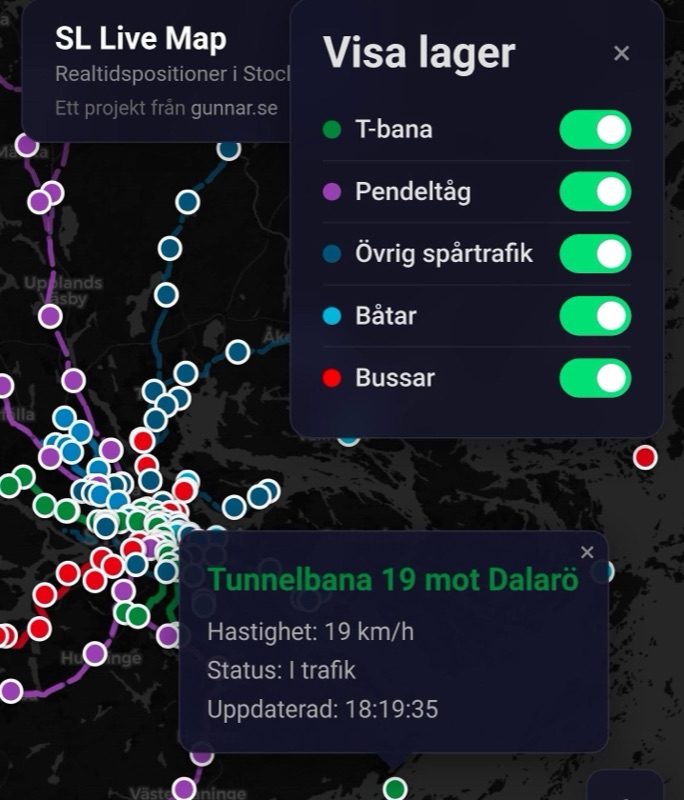 Skärmdump som visar popupen 'Tunnelbana 19 mot Dalarö' ute i skärgården